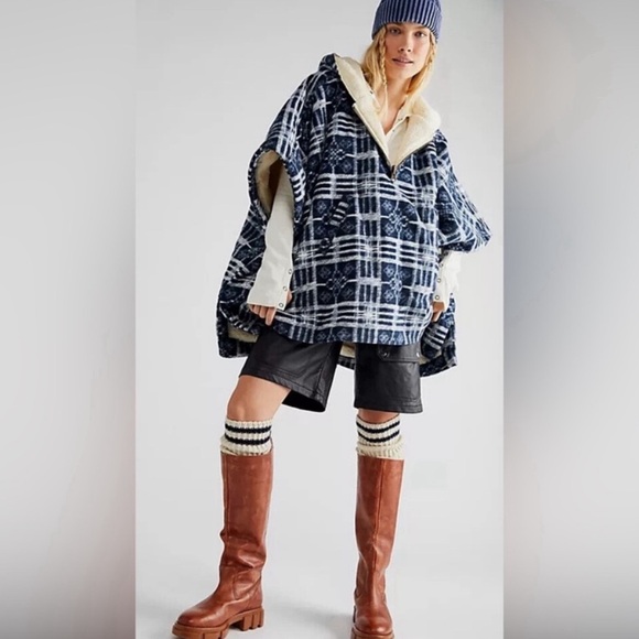 Free People Miss You Poncho - NWOT - Picture 2 of 9